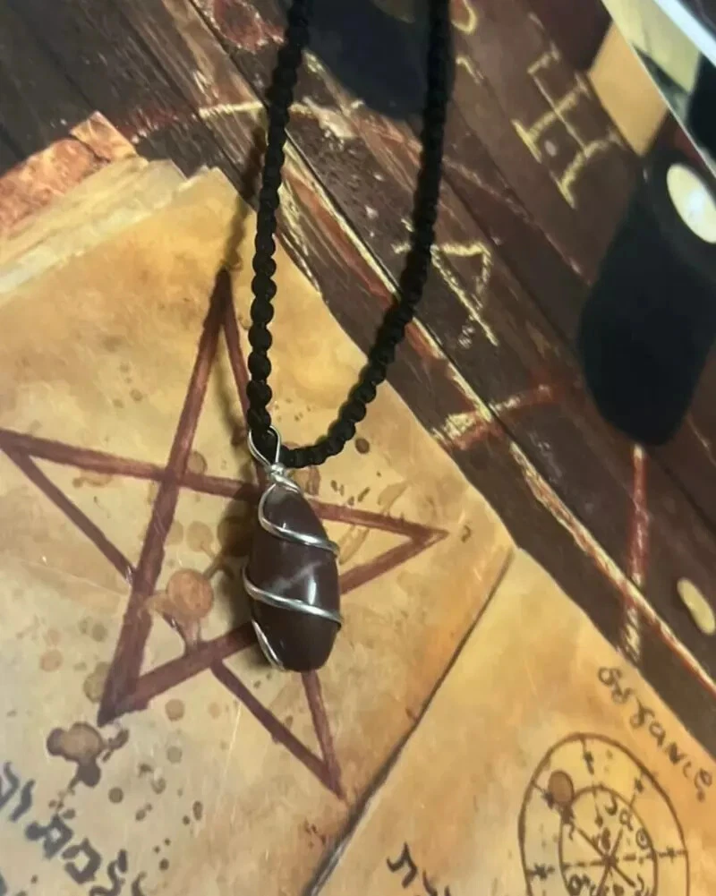 Mohini Vashikaran Pendant – Powerful Love & Sex Attraction Hypnosis Energy