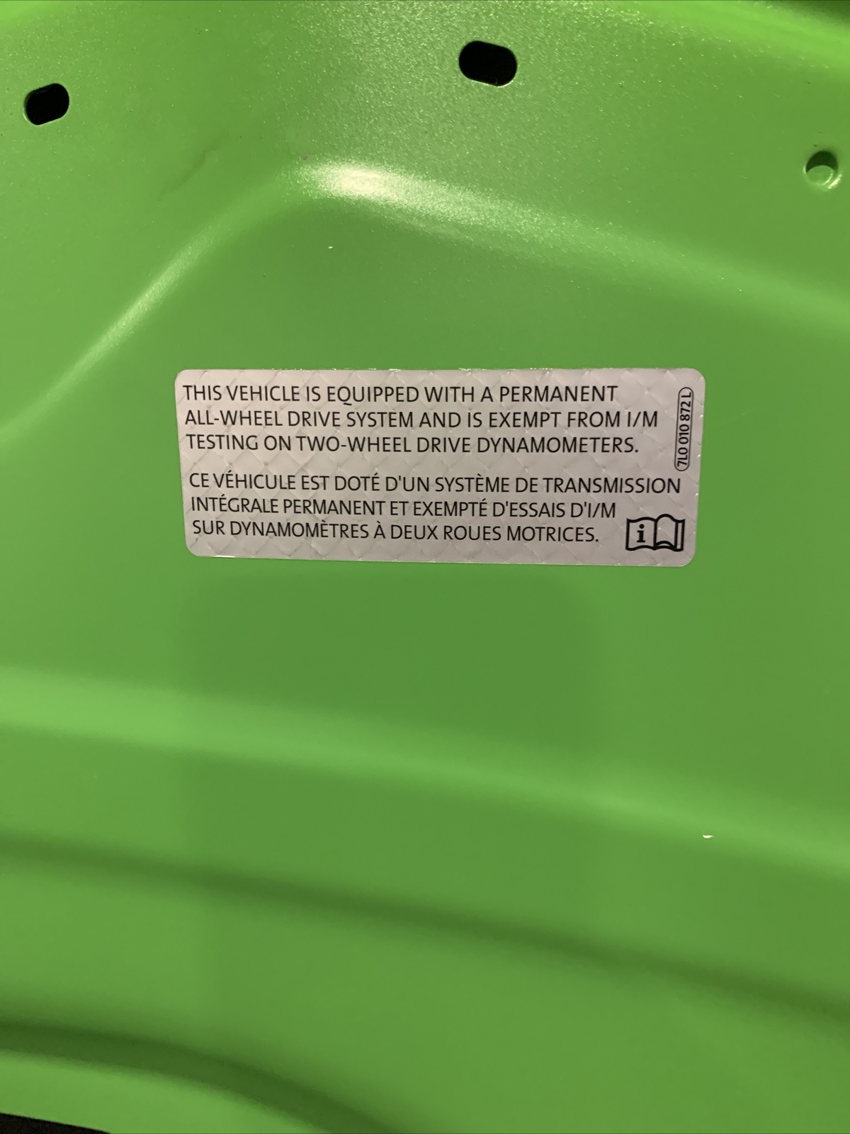 LAMBORGHINI URUS FRONT HOOD OEM 4ML010515A Neon Green