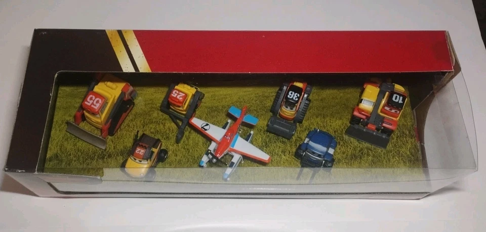 DISNEY PIXAR COCHES AVIONES RESCATE DE INCENDIOS BIENVENIDOS A PISTON PEAK PAQUETE DE 7 • NUEVO/SELLADO Foto 2 de 4