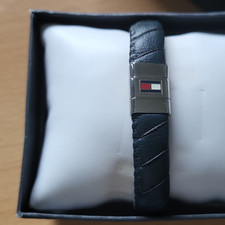 Tommy Hilfiger Herren Lederarmband schwarz/silber Edelstahl-Magnetverschluss