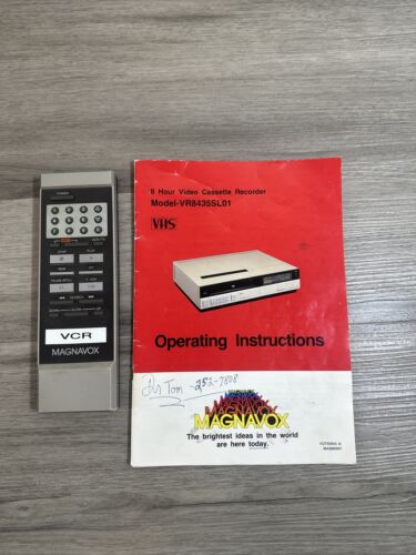MANUALS & REMOTE- Vintage Magnavox Video Cassette Recorder Model VR8405SL01 - Afbeelding 1 van 6