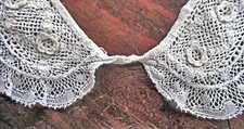 Vtg Lady's Dress Collar Ruffled French  Handmade Irish Lace  3-D Flower-Petals