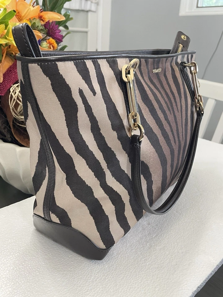 COACH MADISON EAST/WEST TOTE ZEBRA PRINT FABRIC - Image 2 of 4