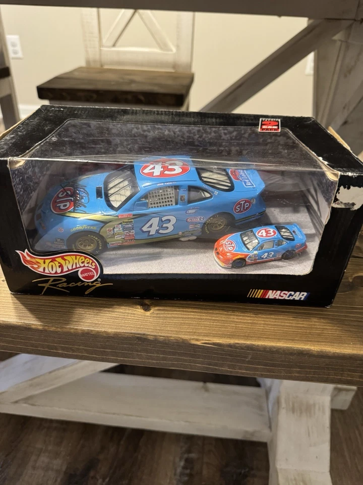 Paquete de 2 autos 1:24 Hot Wheels Racing Nascar John Andretti STP #43 y 1:64 autografiados Foto 3 de 4