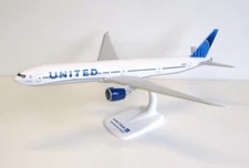 New! PPC 224134 United Airlines Boeing 777-300ER, reg. N2352U - 1:200 model