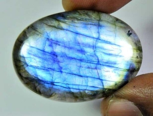 Pierre Précieuse Labradorite Naturelle – Coupe Superman Facettée – 6,30 Carats – Inde – Bleu Irisé