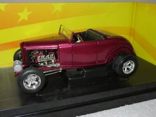 1932 FORD  HIGHBOY LIMITED 5000 ERTL 1:18 OPENING HOOD & DOORS. MAG WHEELS
