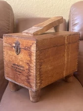 VINTAGE ESQUIRE SHOE VALET DE LUXE SHOE SHINE OAK WOOD BOX W/ALL ACCESSORIES!!