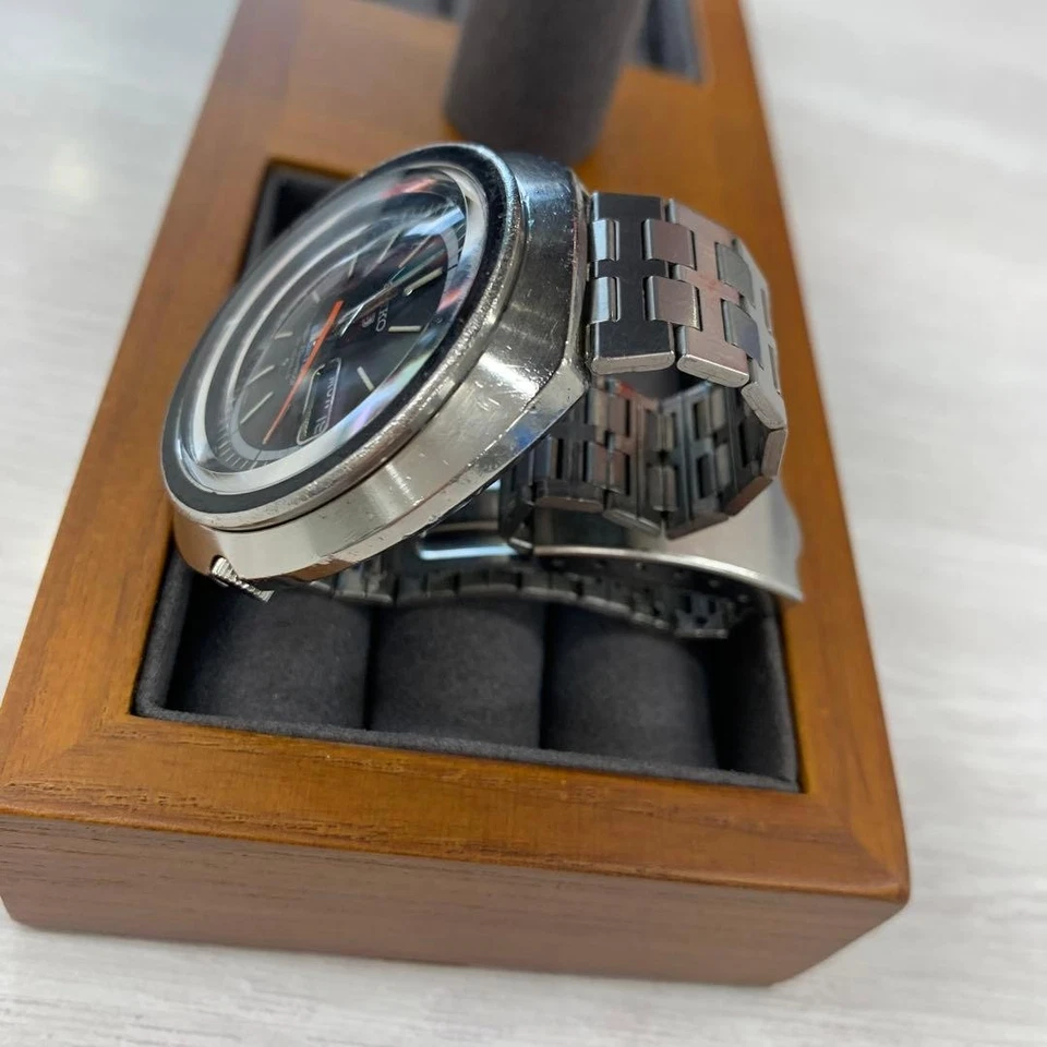 Reloj deportivo Seiko 5 antiguo automático esfera negra raro coleccionable vintage para hombre Foto 3 de 4