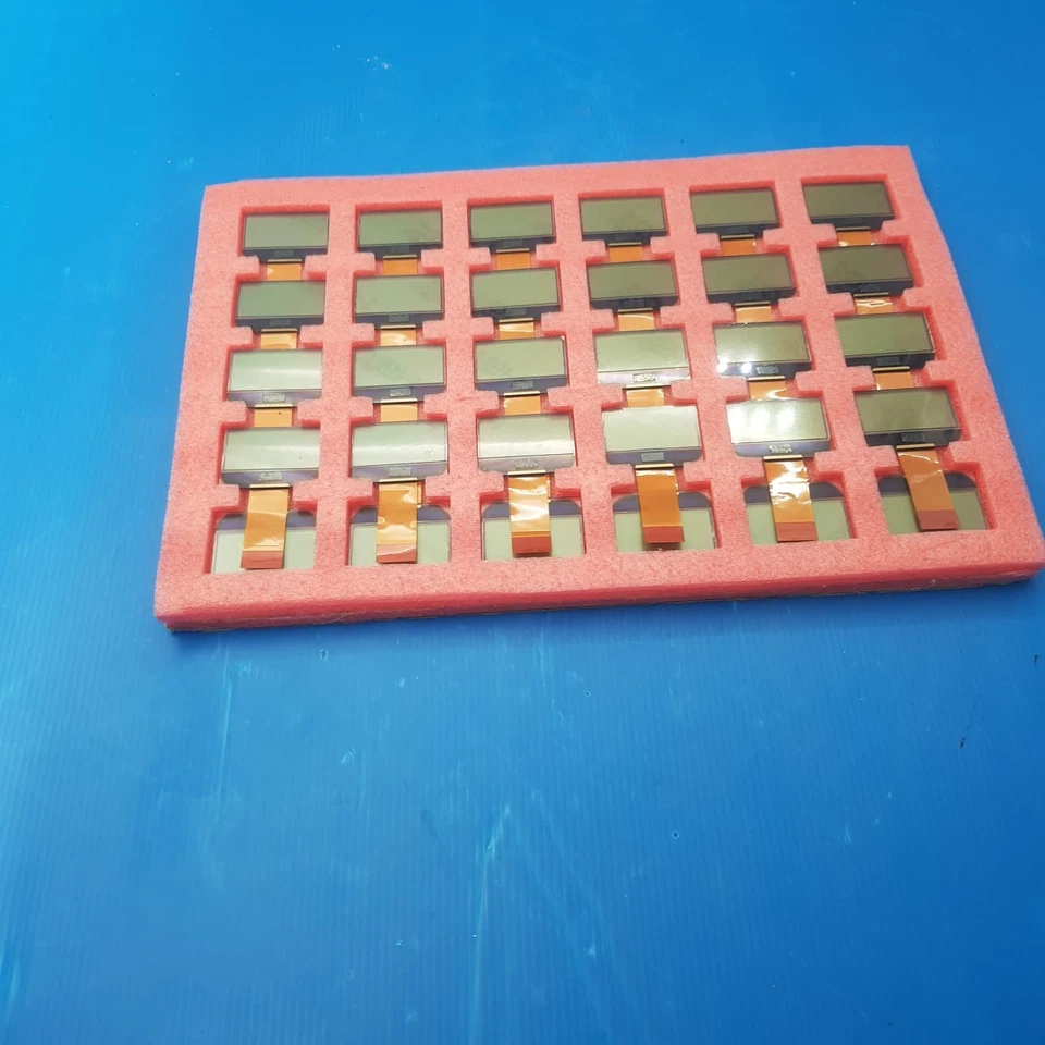 LOT OF 30 RASPBERRY PI DOT MATRIX LCD DISPLAY - Image 4 of 4