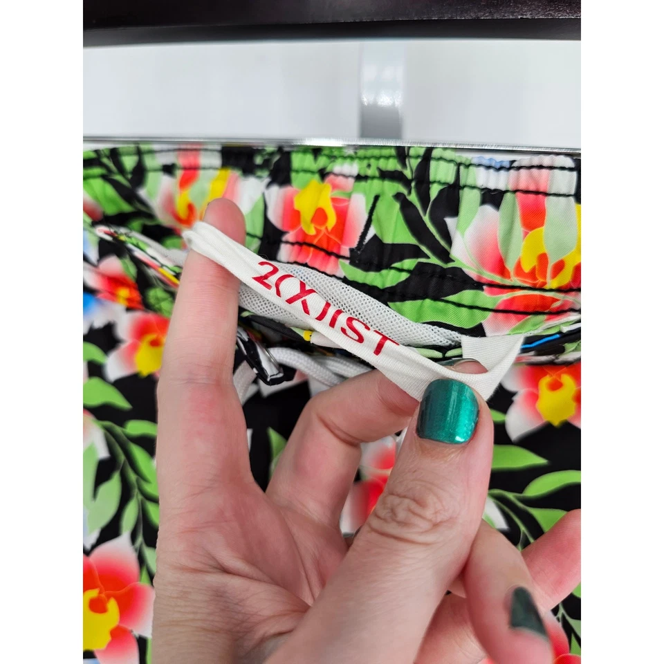 Traje de baño 2XIST para hombre talla S traje de baño estampado floral brillante entrepierna corta Foto 4 de 4