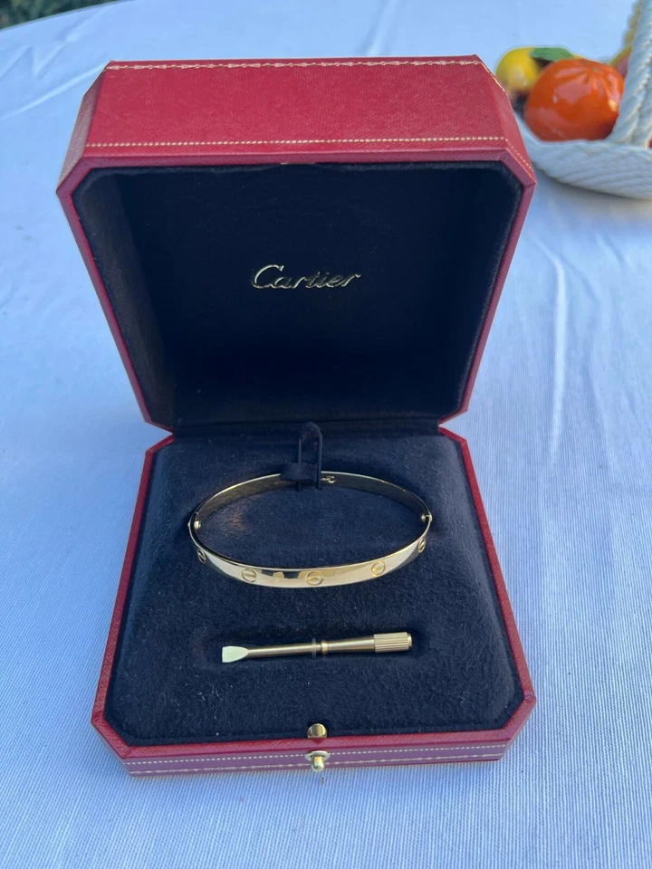 CARTIER LOVE FINE18KT BRACELET ORIGINAL BOX & DRIVER 31.1 GR SIGNED & NUMBERED - Image 2 of 4