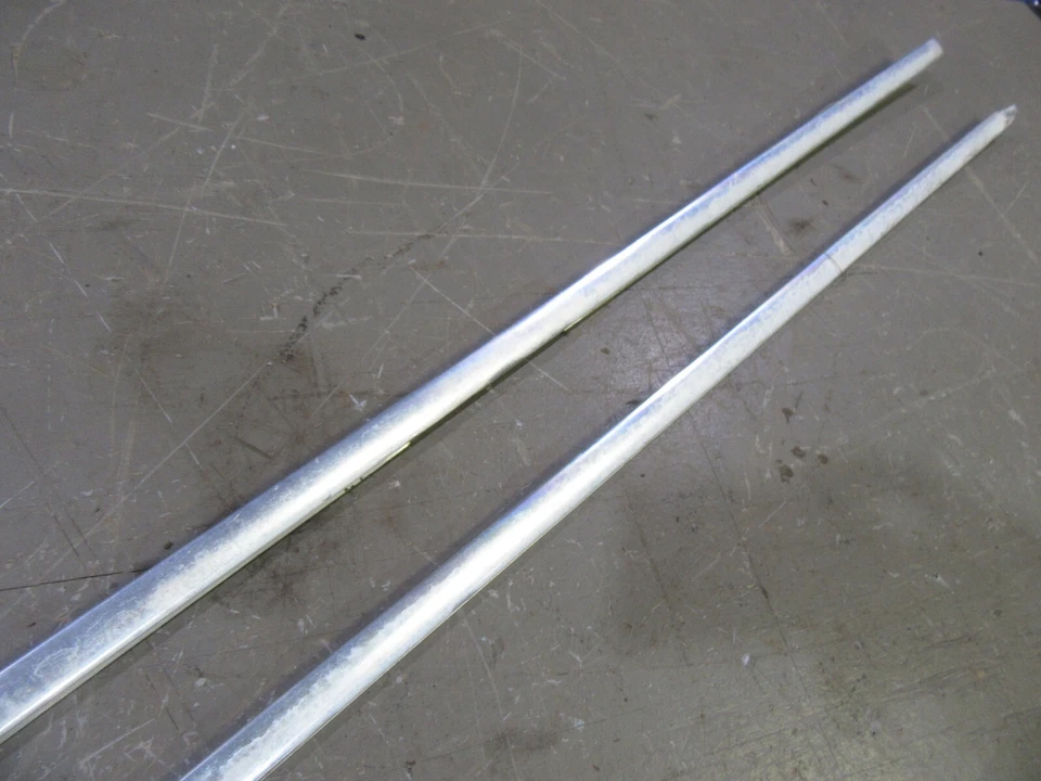 Pontiac Bonneville Wagon 1983 techo exterior riel de goteo moldura par Foto 4 de 4