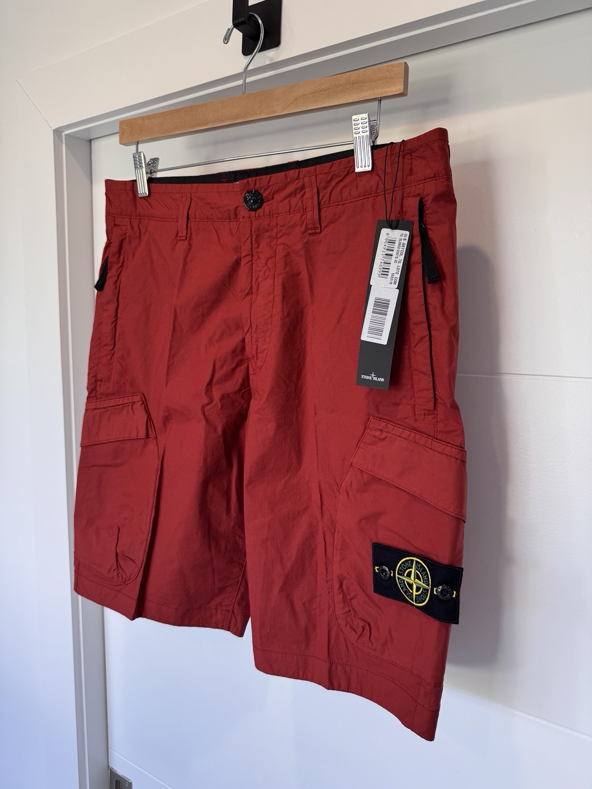 Stone Island Mens Red Bermuda Cargo Shorts Size 30 Type RE (fits 30-32) thumbnail 3