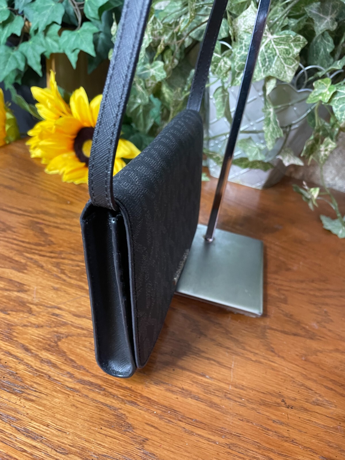 MICHAEL KORS JET SET MULTIFUNCTION CROSSBODY CLUT… - image 3