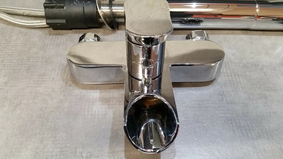 Lot Robinet Mitigeur cascade chrome 2 Lavabos et 1 Baignoire Salle de bains_C7 - Photo 2/4