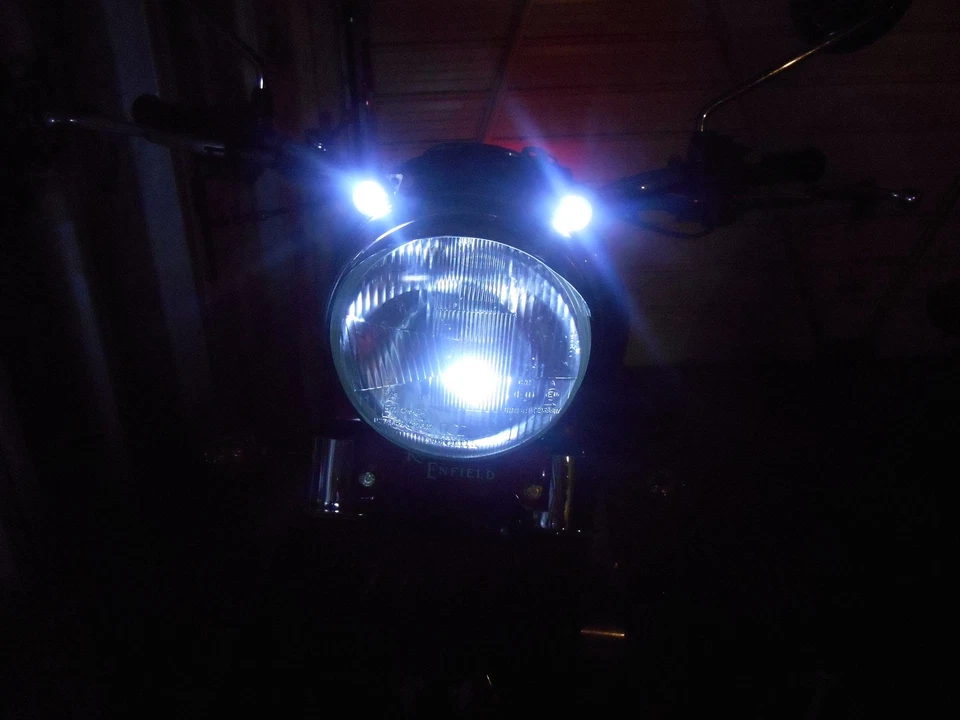 Royal Enfield BULLET Led Parking light  500 and 350 3 bulb upgrade ba9s - Image 2 of 4