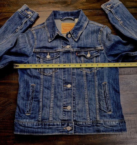 Levi Lightly Distressed Denim Blue Jean Trucker Jacket Red Tab Women's Size M - Picture 10 of 14