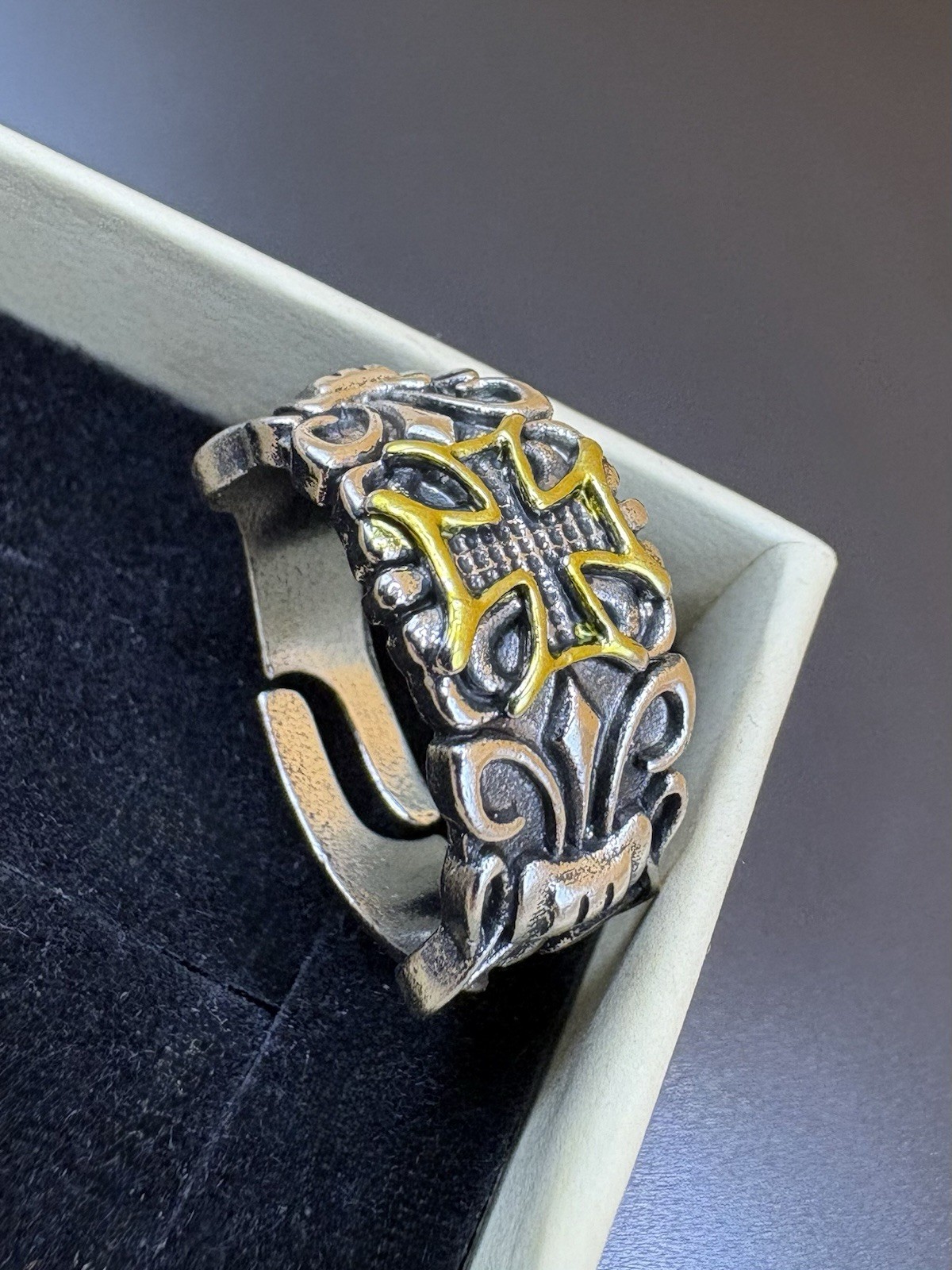 Bague médiévale avec fleur de lys ajustable finition argent vieilli - 3