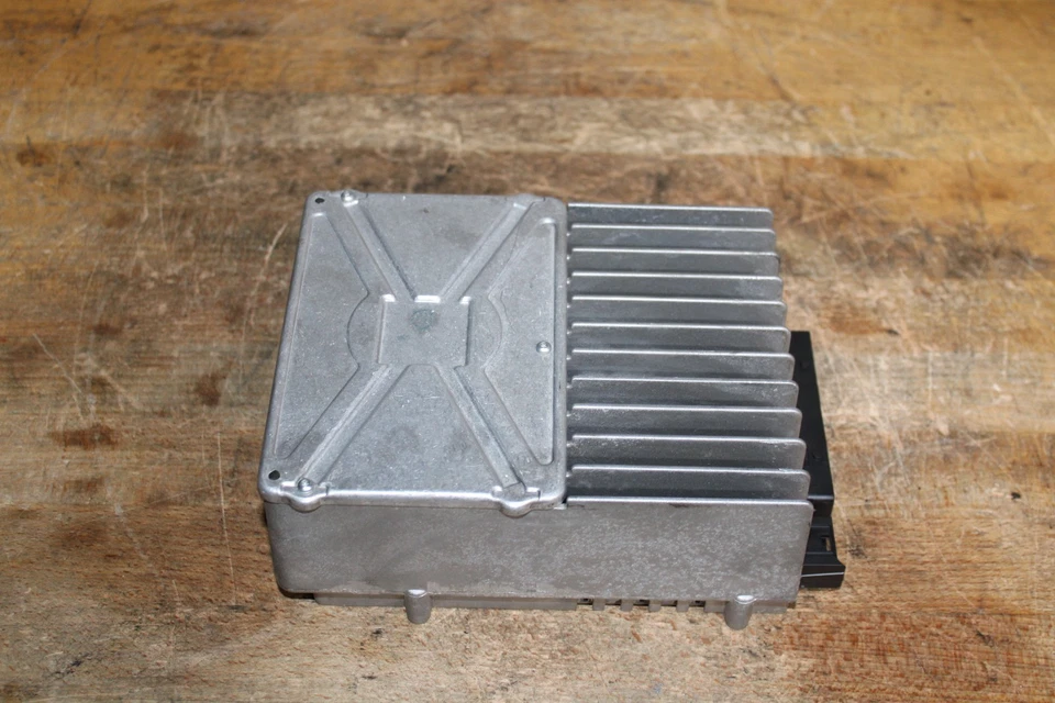 Mercedes W164 ML350 2007 amplificador Harman Becker Kardon 2518706689 Foto 2 de 4