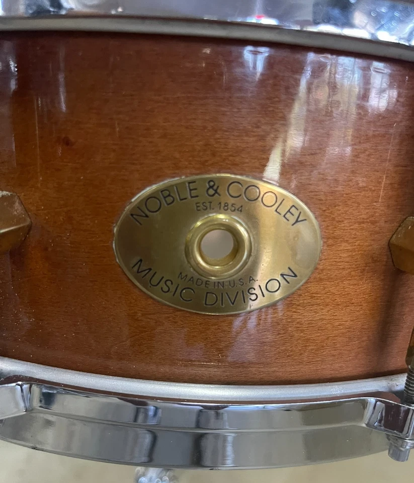 Noble & Cooley 5 x 14 Solid Maple Snare, Die Cast Hoops, all original - Image 3 of 4
