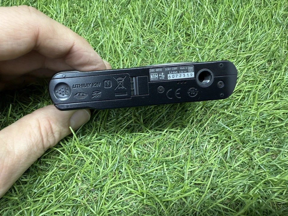 Sony Cyber-shot DSC-W810 20.1MP Camera Black SPARES REPAIRS SOLD AS IS - Image 4 of 4