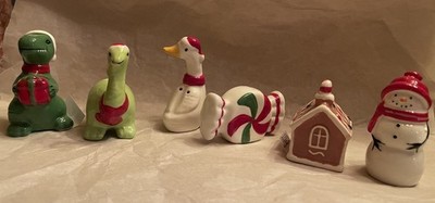 Lot of 6 Cracker Barrel Mini Salt Pepper Shakers Christmas Holiday Sets