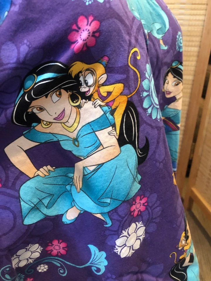 Blusa Médica Exfoliante Dibujos Animados Disney Princesa Jazmín XL Extra Grande Púrpura y Azul Foto 3 de 4
