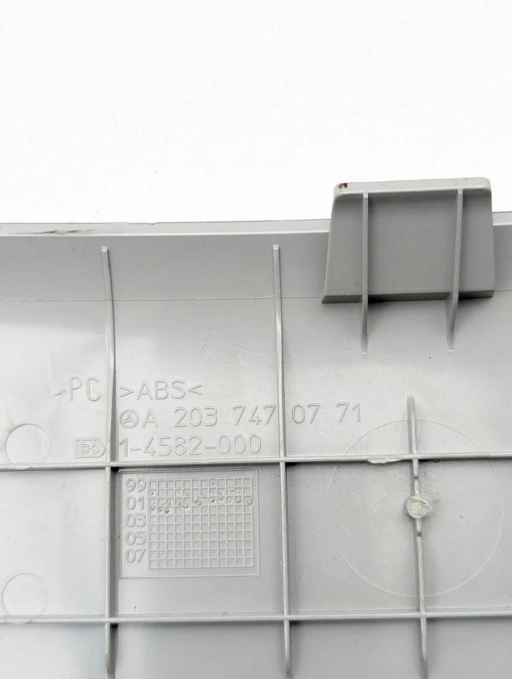 Cubierta de puerta trasera maletero Mercedes C230 W203 Coupe 2000-2004 2037470771 Foto 2 de 4