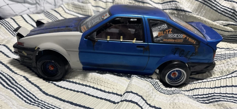 Chasis RC 1:10 LP86 con giroscopio Omg y servo Plus carrocería Pandora Trueno $800 usd  Foto 2 de 4