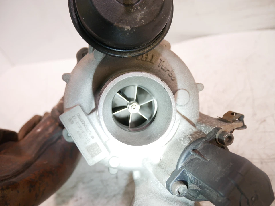 Turbocompresor para Mercedes Benz Clase A 2016 W176 2,0 A220 M270,920 270,920 184 HP Foto 3 de 4