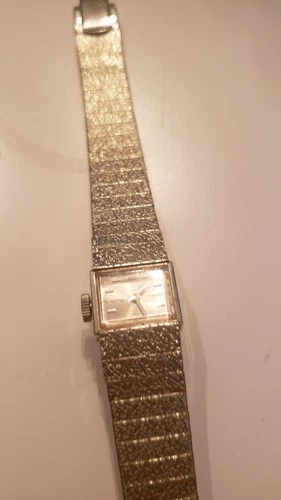 SEIKO Vintage Women's Watch Quartz Silver Tone .  Untested and 6 inches long .