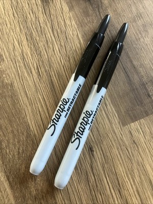 Sharpie EINZIEHBARE FEINE Spitze (1,0 mm Linie) SCHWARZ PERMANENT Marker (PKT 2) BRANDNEU