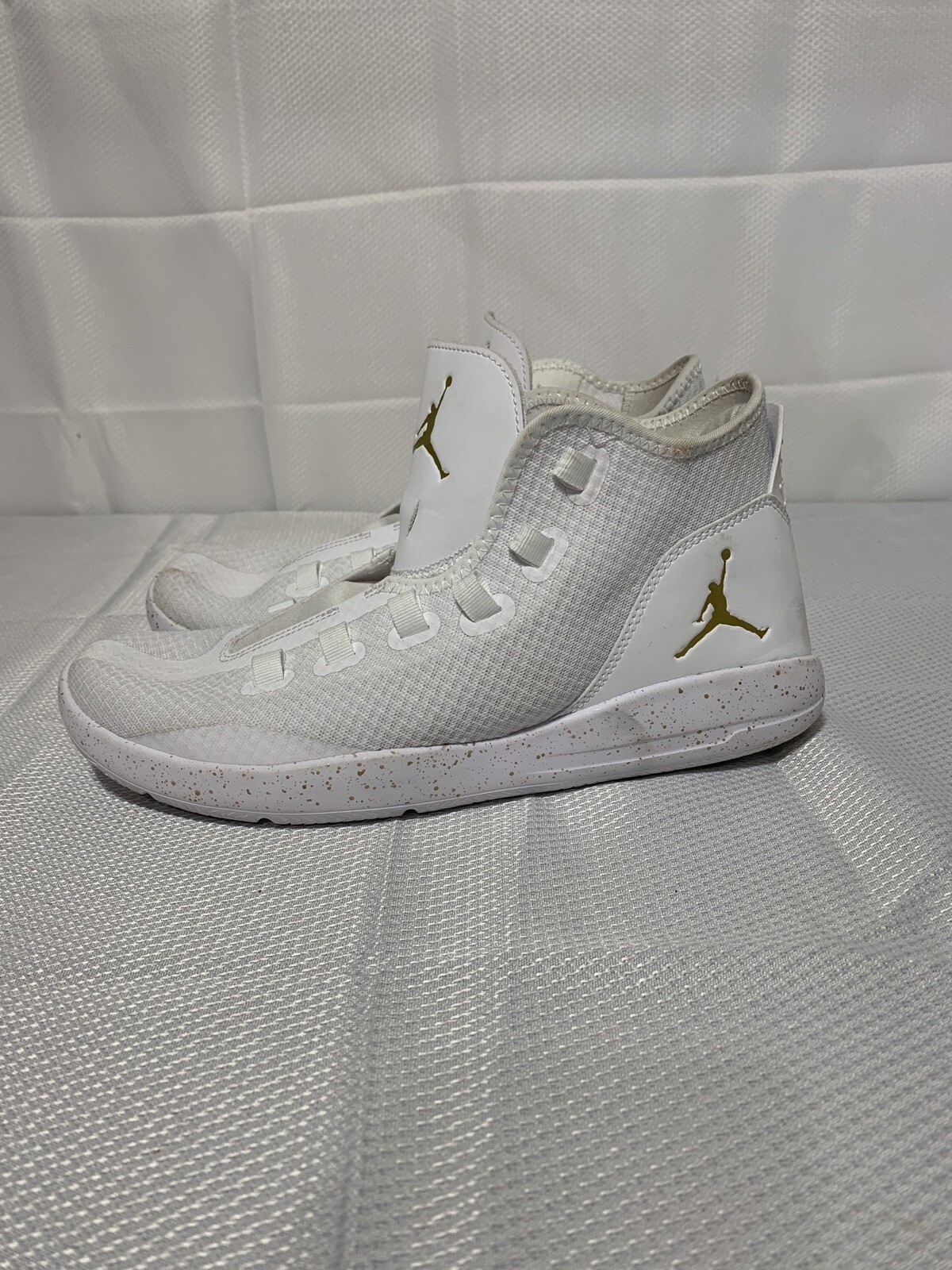air jordan reveal white and gold