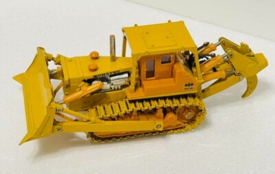 コマツブルドーザーD455A Yonezawa Toys Komatsu D455A Bulldozer The Killdozer 1:50