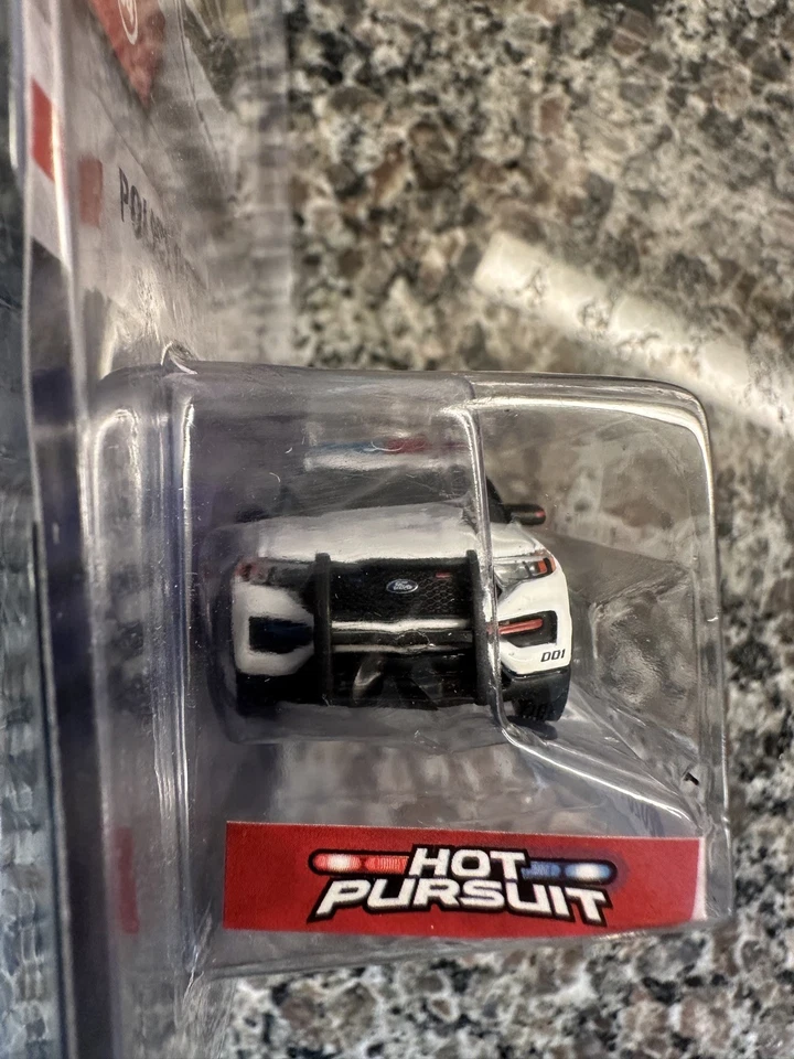 Ford Police Interceptor 2020 Greenlight 1/64 utilitario show car edición promocional  Foto 4 de 4