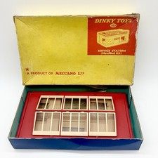 Vintage Dinky Toys 785 Service Station Moulded Kit Playset Boxed Great Condition
