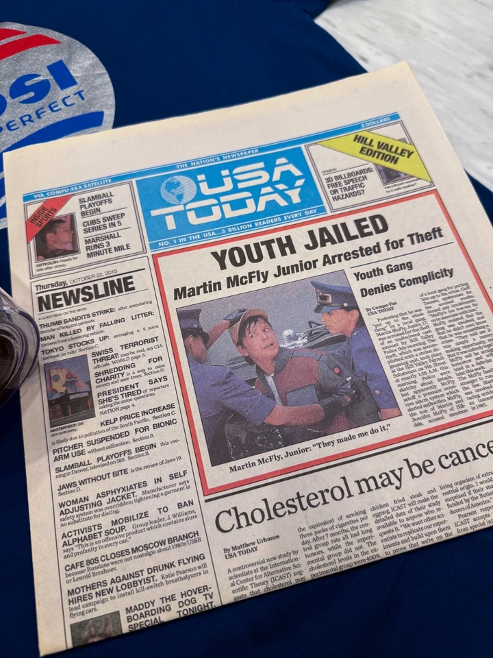 Back to the Future - Pepsi Perfect Bottle NYCC 2015 Rare Collectible Bundle - Image 4 of 4