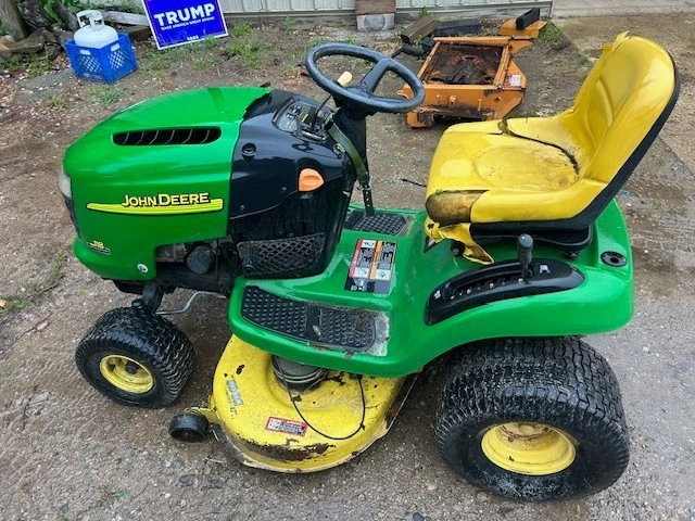 JOHN DEERE L118 42" BRIGGS STRATTON 20HP V TWIN TRANSAXLE AM134125 TRANSMISSION - Image 2 of 4