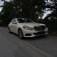 Mercedes E-Klasse E200 BlueTEC W212 Automatik Diesel TÜV 05/2028 aus 12/2014 Mercedes E-Klasse E200 BlueTEC W212 Automatik Diesel TÜV 05/2028 aus 12/2014
