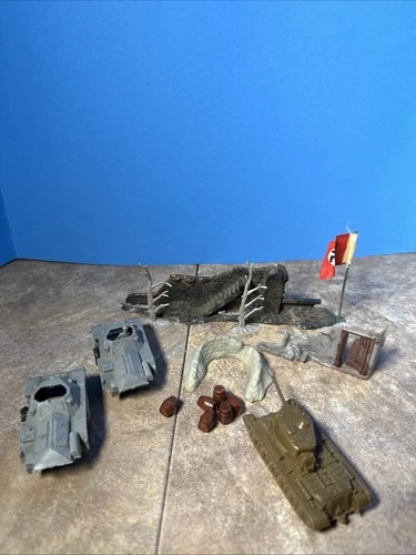 1960's Marx HO-Scale WW2 20 Minutes To Berlin Buildings Accessories