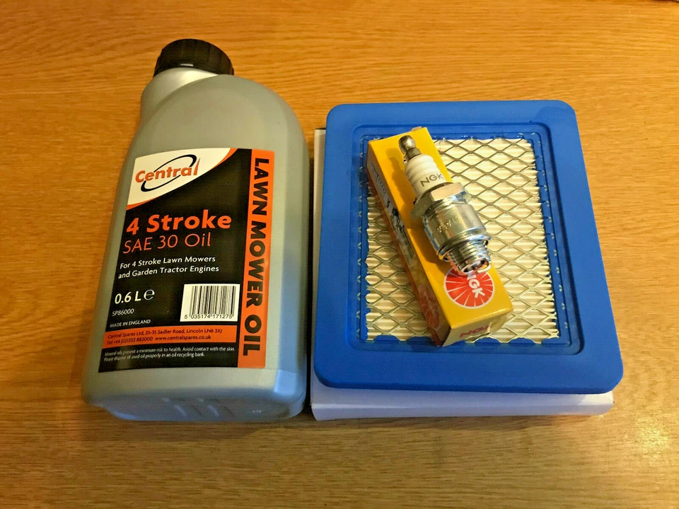 BRIGGS & STRATTON Hayter Harrier 48 Service Kit. Air Filter Spark Plug & Engine oil B&S Quantum
