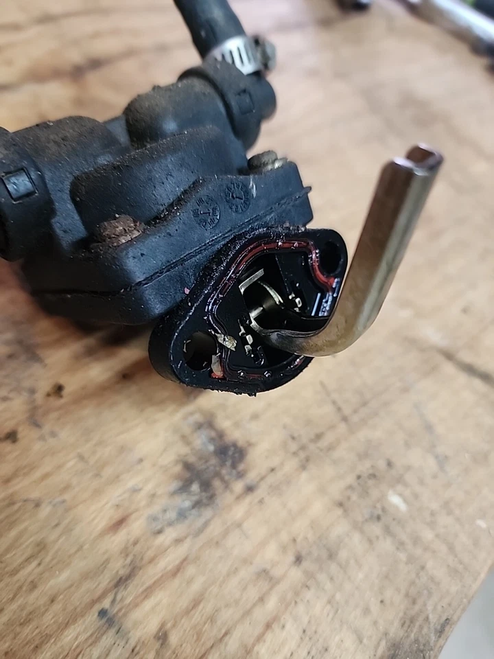  Bomba de combustible del motor Kohler K301 12 hp John Deere Gravely Wheelhorse Cub Cadet embalaje original Foto 2 de 4