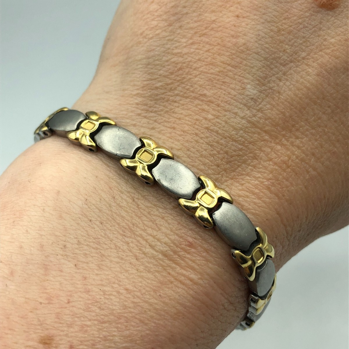 RAINSO Magnetic Therapy Bracelet Gold Tone Silver Tone Links