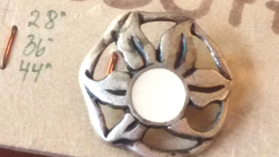 6 Stück Schmuckknöpfe Rohling Edelweiss Farbe Altsilber botones düğmeler кнопки - Bild 4 von 4