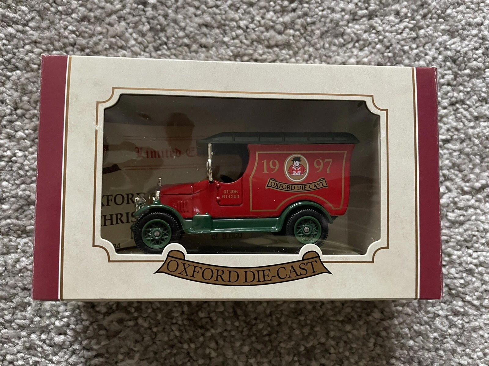 VANS Oxford Diecast 1997 Christmas Van 134 edizione limitata n. 0605 modello vintage