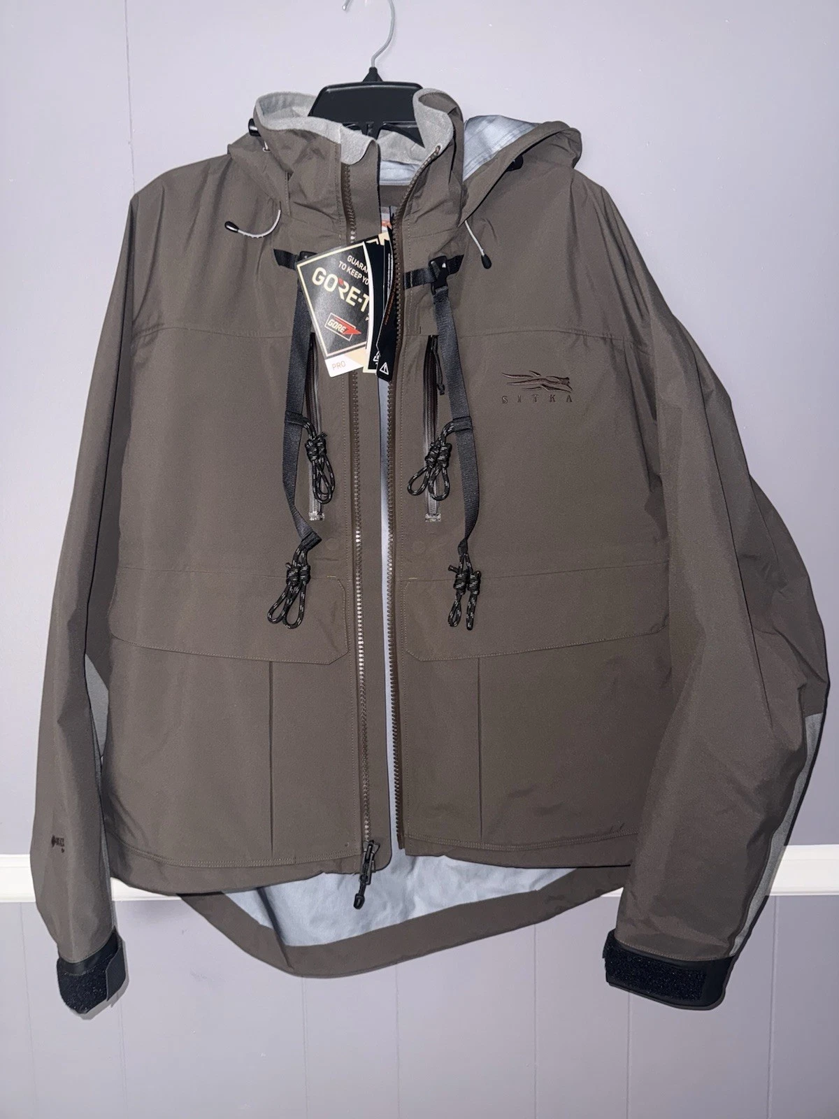 Sitka Men’s Delta Pro Wading Jacket, Size XL, Earth
Opens in a new window or tab