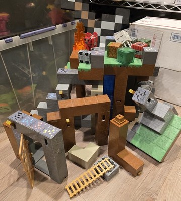 Minecraft Survival Mode Playset Incomplete For Parts or Repair w/ Extras