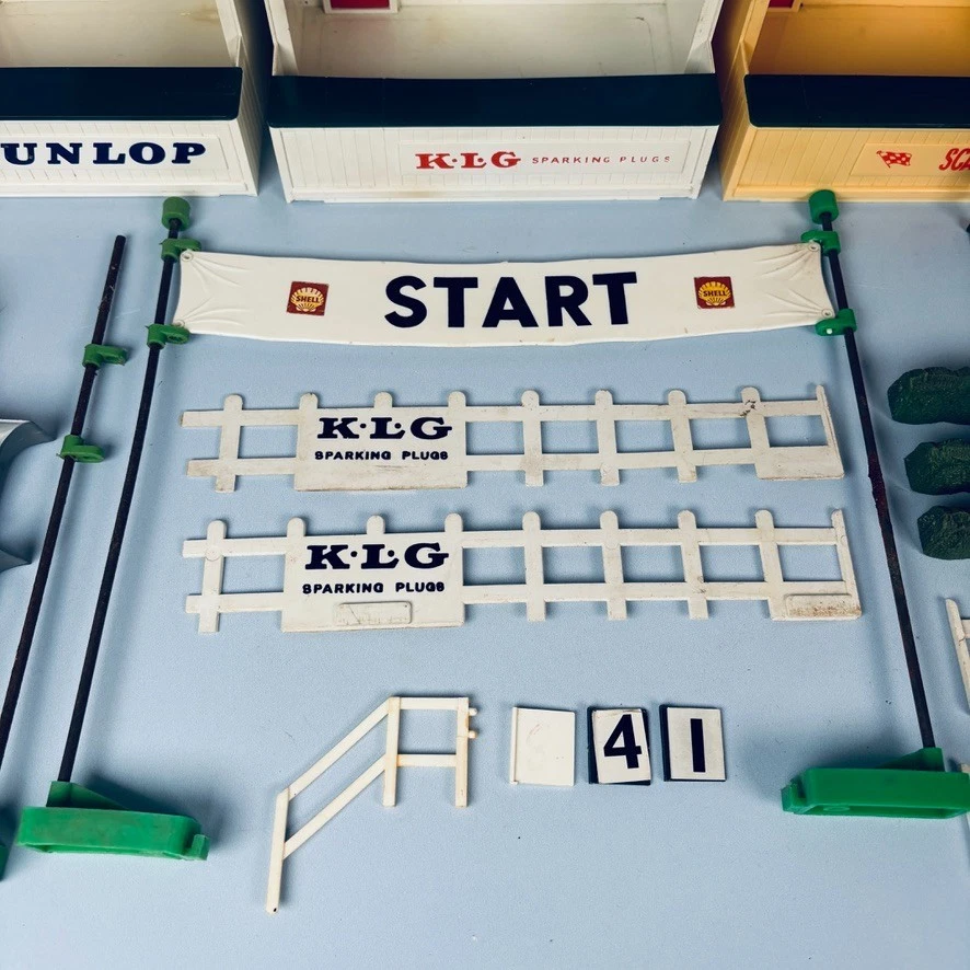 DE COLECCIÓN SCALEXTRIC EDIFICIO PISTA INICIO PANCARTA POZO SOPORTE DEL PROPIETARIO A202 A203 - Imagen 4 de 4