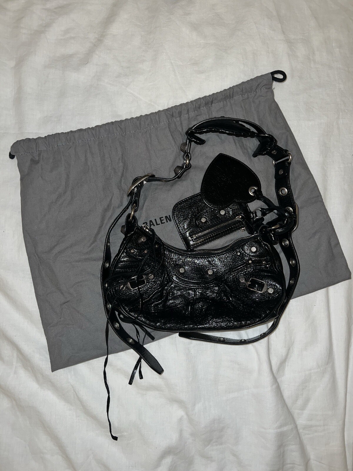 balenciaga le cagole xs bag